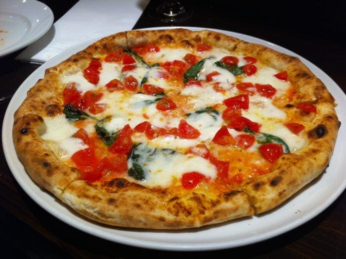 プロのトマトソースのレシピでピザを焼こう。ピッツァの味を左右するピザソースの秘訣とは? | nohmiso.com