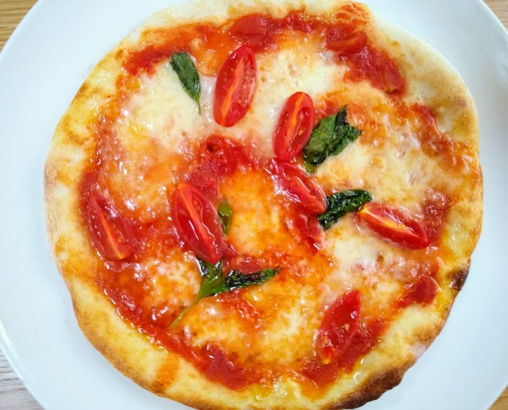 オーブントースターで美味しいピザを焼く方法。焼き方のコツと必要な道具は?